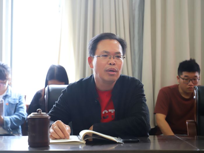 陳祖訓作講話(huà)。譚龍 攝.jpg