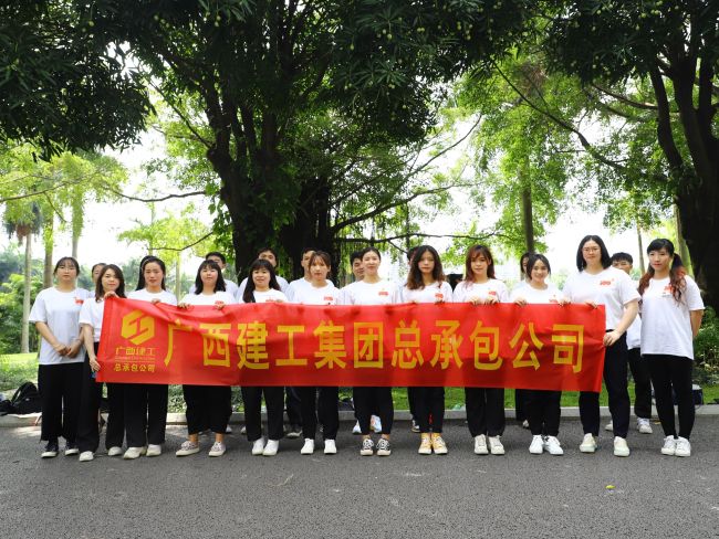 座談會(huì )現場(chǎng)。楊桂峰 攝（修圖）.jpg