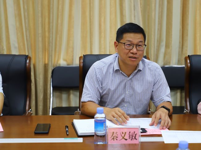 1秦義敏講話(huà)。鄭詩(shī)寶 攝.jpg
