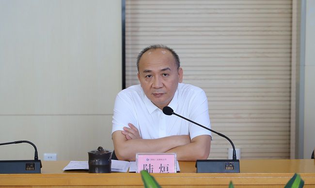 陸烜講話(huà)。鄭詩(shī)寶 攝（修）.jpg