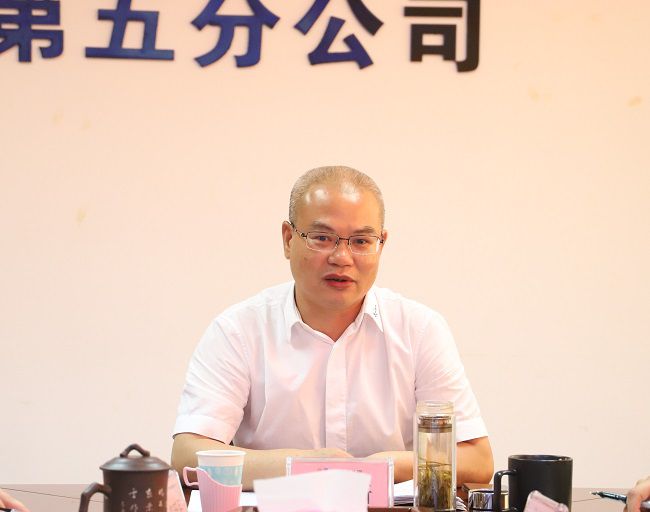 鄧少新講話(huà)。楊鈺 攝（修圖）.jpg