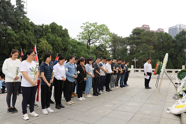 全體默哀。林成斌 攝（修圖）.png